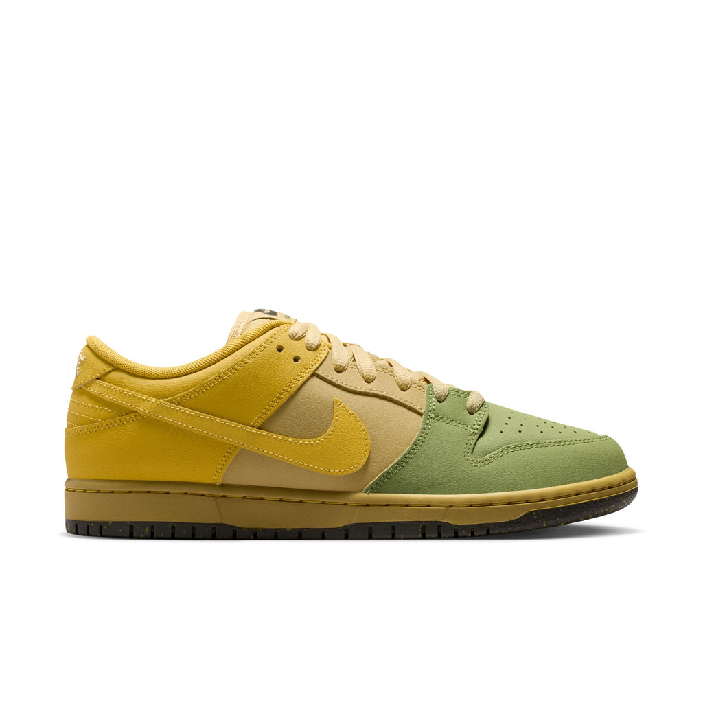 Nike SB Dunk Low Pro WC Saffron Quartz "Hatch Chili"