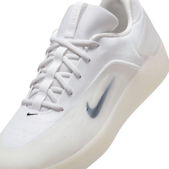 Nike SB Nyjah 4 (White/Black)