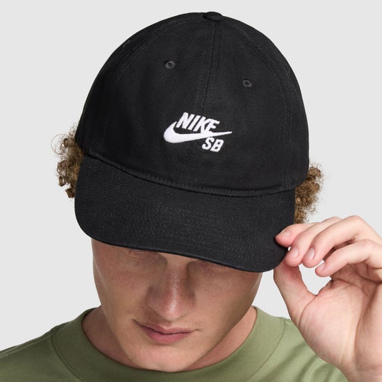 Nike SB Club Cap (Black/White)